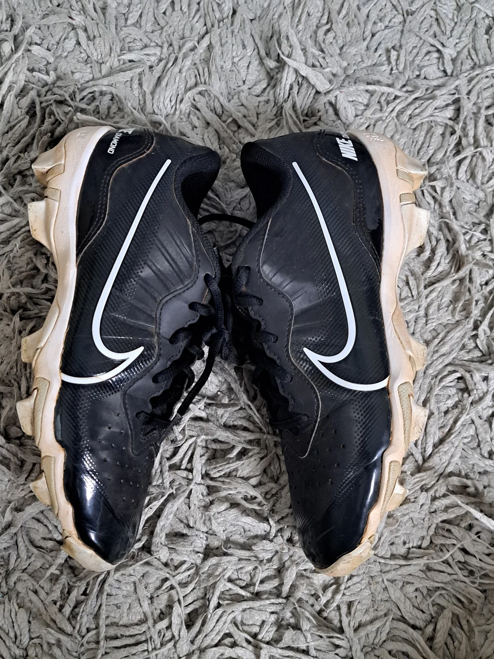 Nike Black BASEBALL Cleats with White Swoosh Youth SIZE 6.5